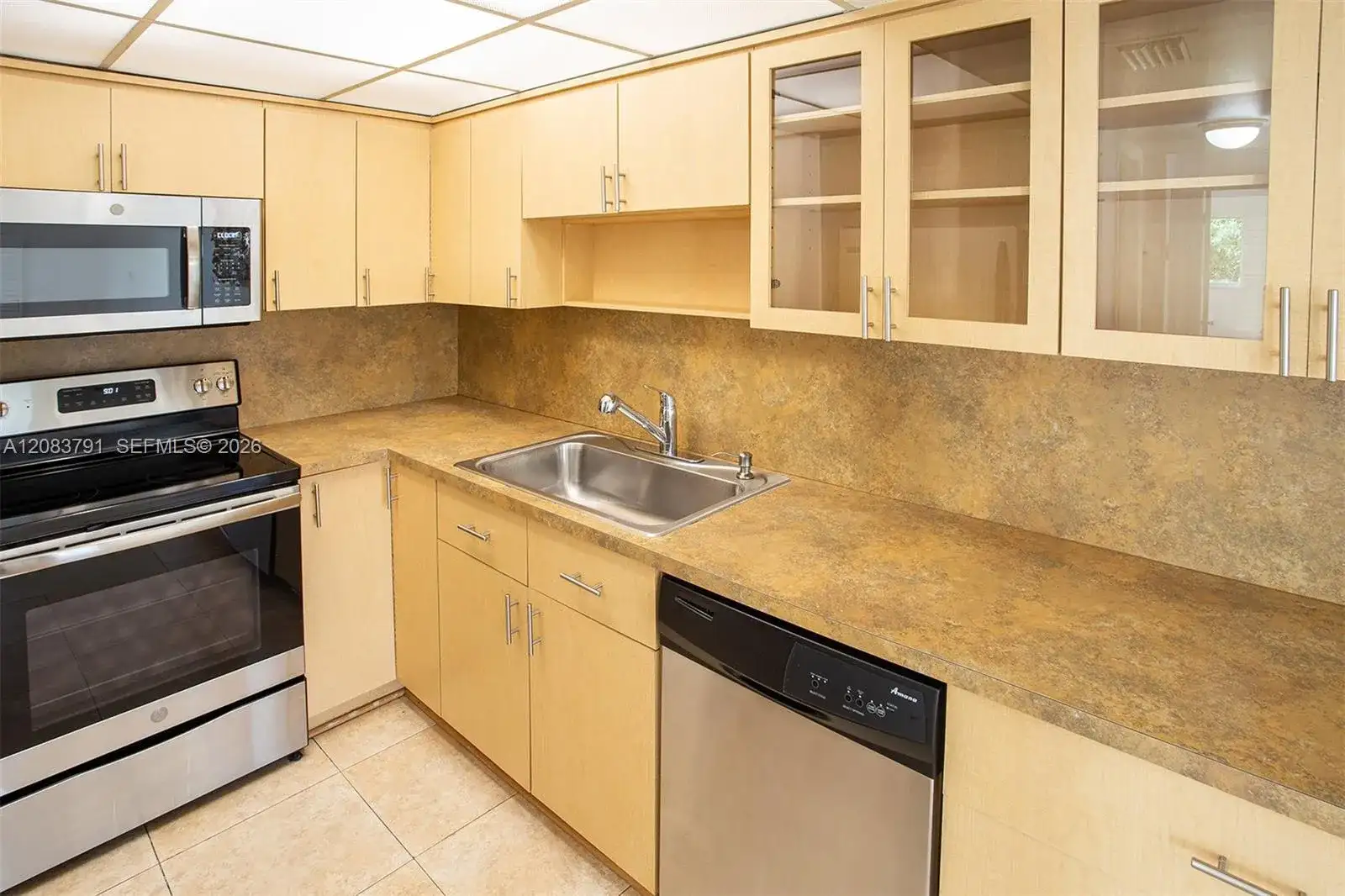 14378 SW 96th Ter, Miami FL 33186 photo 4