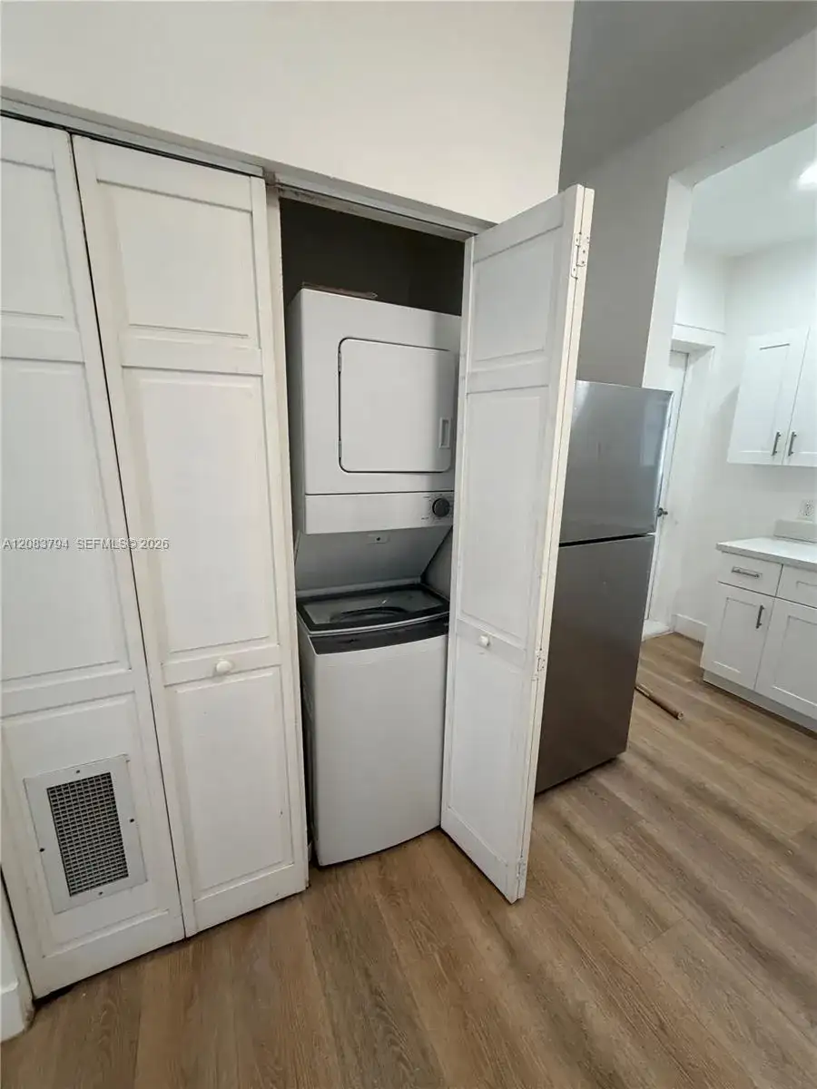 817 Tyler St # 1, Hollywood FL 33019 photo 3