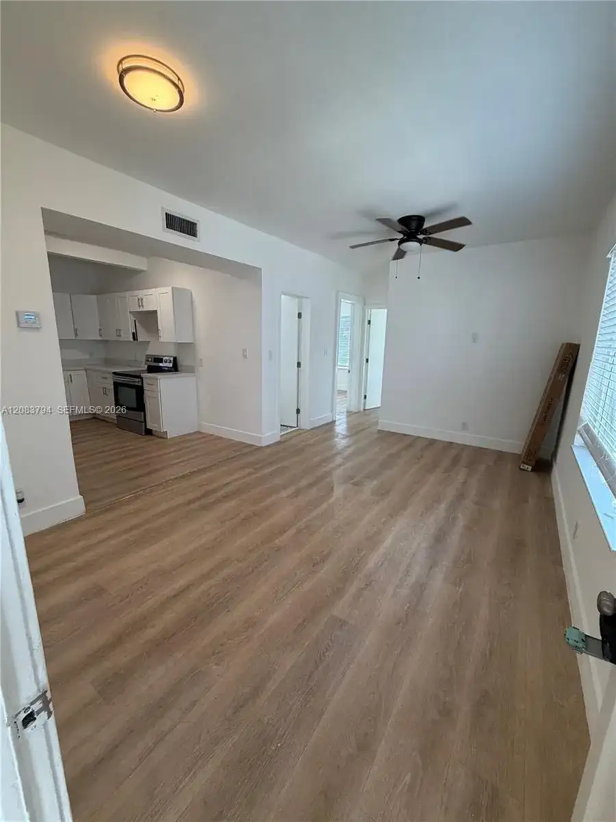 817 Tyler St # 1, Hollywood FL 33019 photo 4