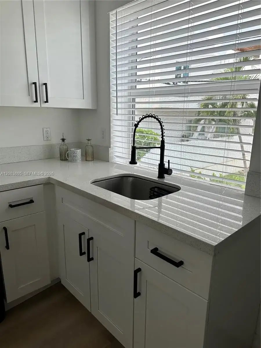 817 Tyler St # 11, Hollywood FL 33019 photo 4