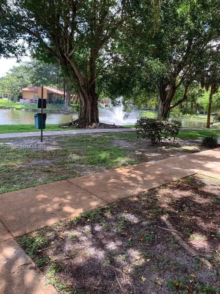 10765 Cleary Blvd # 203, Plantation FL 33324