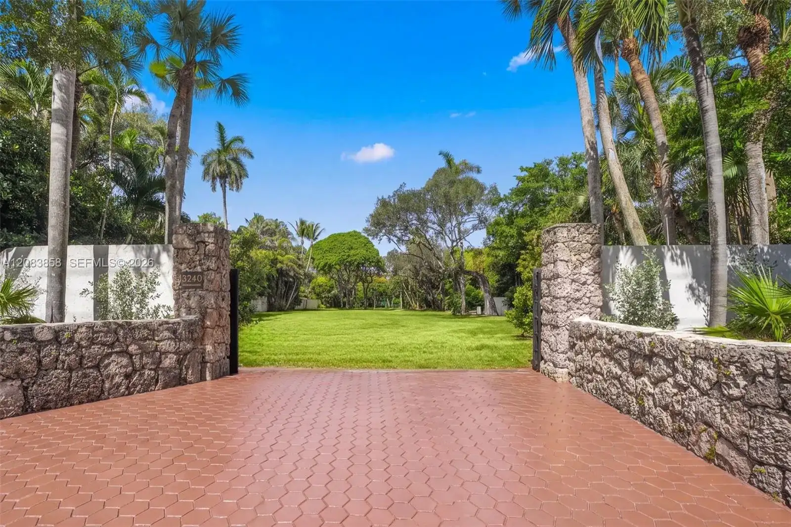 3940 Douglas Rd, Miami FL 33133 photo 5