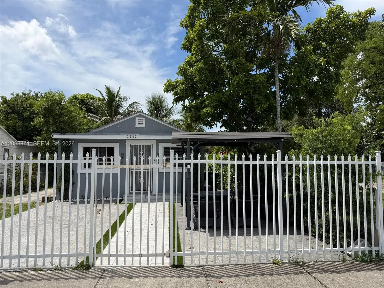2440 NW 57th St, Miami FL 33142 photo 2