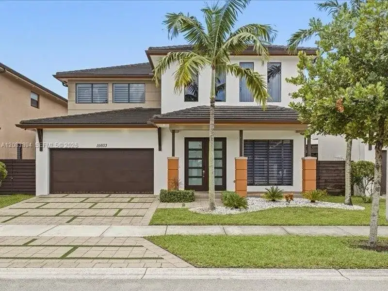 15603 NW 88th Ave, Miami Lakes FL 33018 photo 2