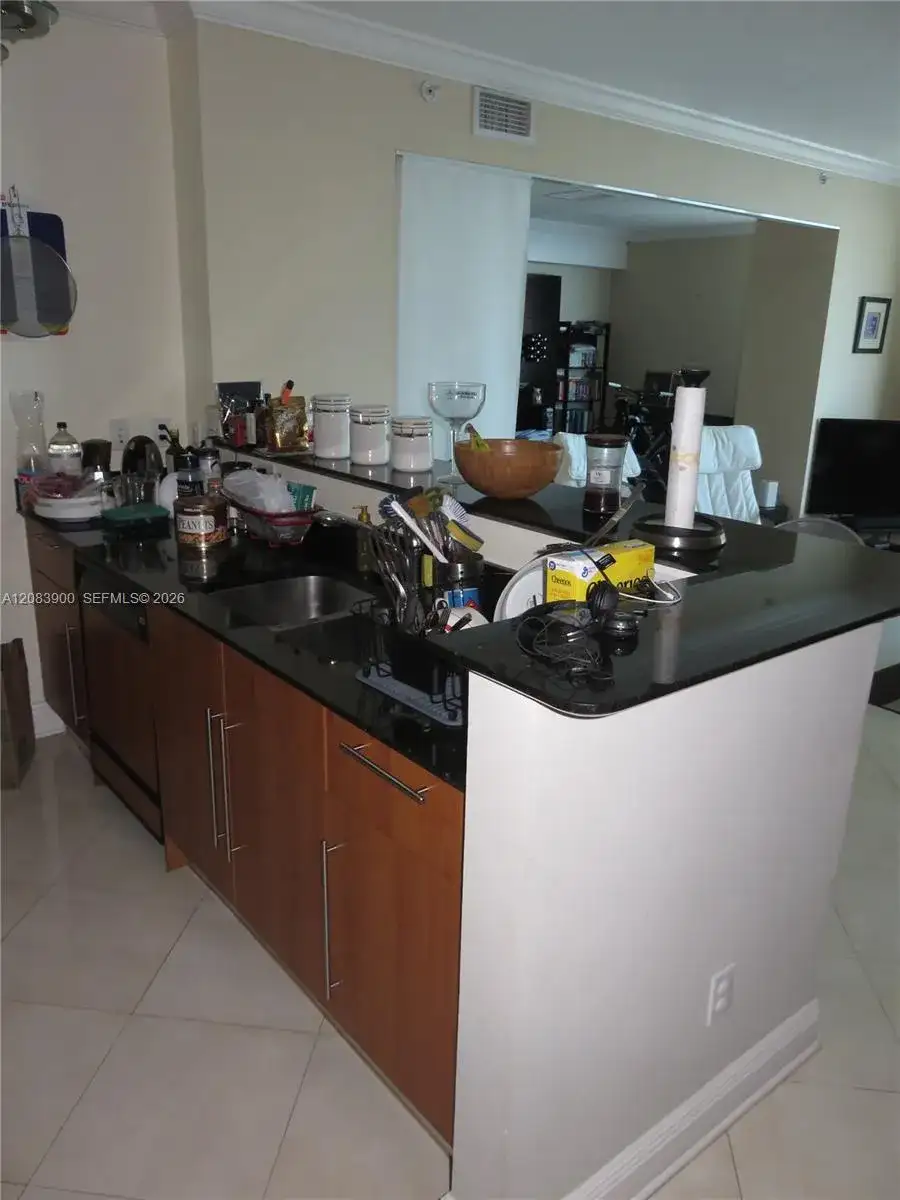 335 S Biscayne Blvd # 1508, Miami FL 33131 photo 5