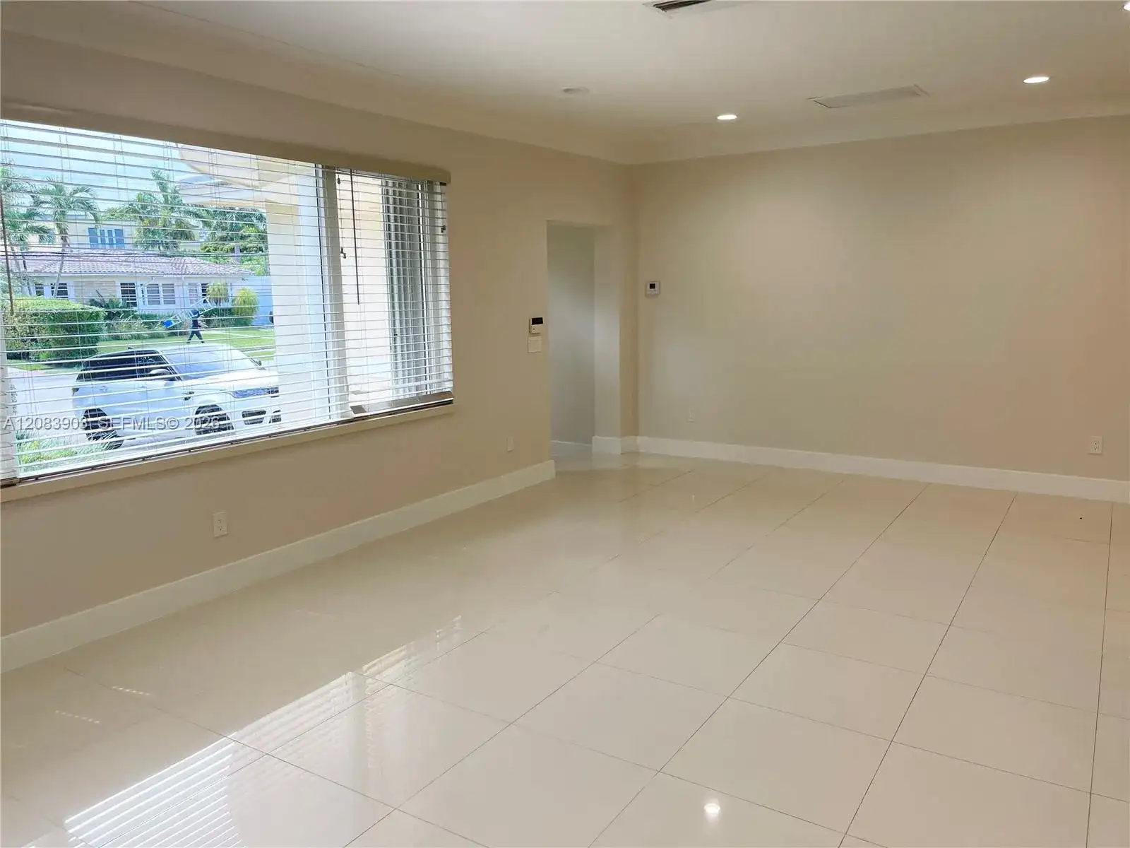 4555 N Jefferson Ave, Miami Beach FL 33140 photo 3