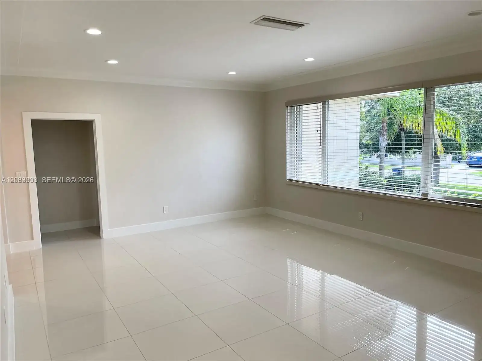 4555 N Jefferson Ave, Miami Beach FL 33140 photo 4