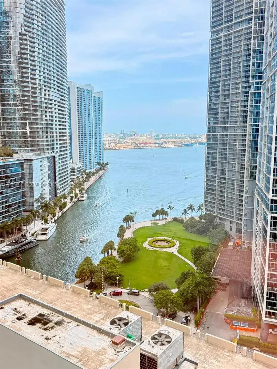 77 SE 5th St # 2201, Miami FL 33131 photo 5