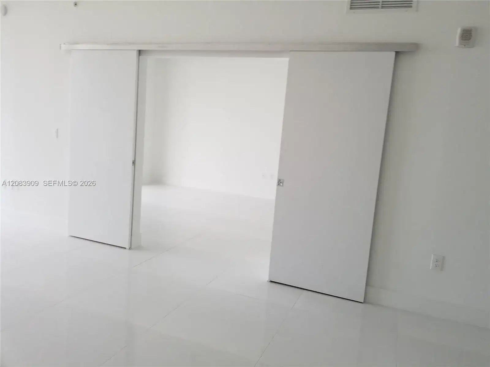 1010 Brickell Ave # 2308, Miami FL 33131 photo 2