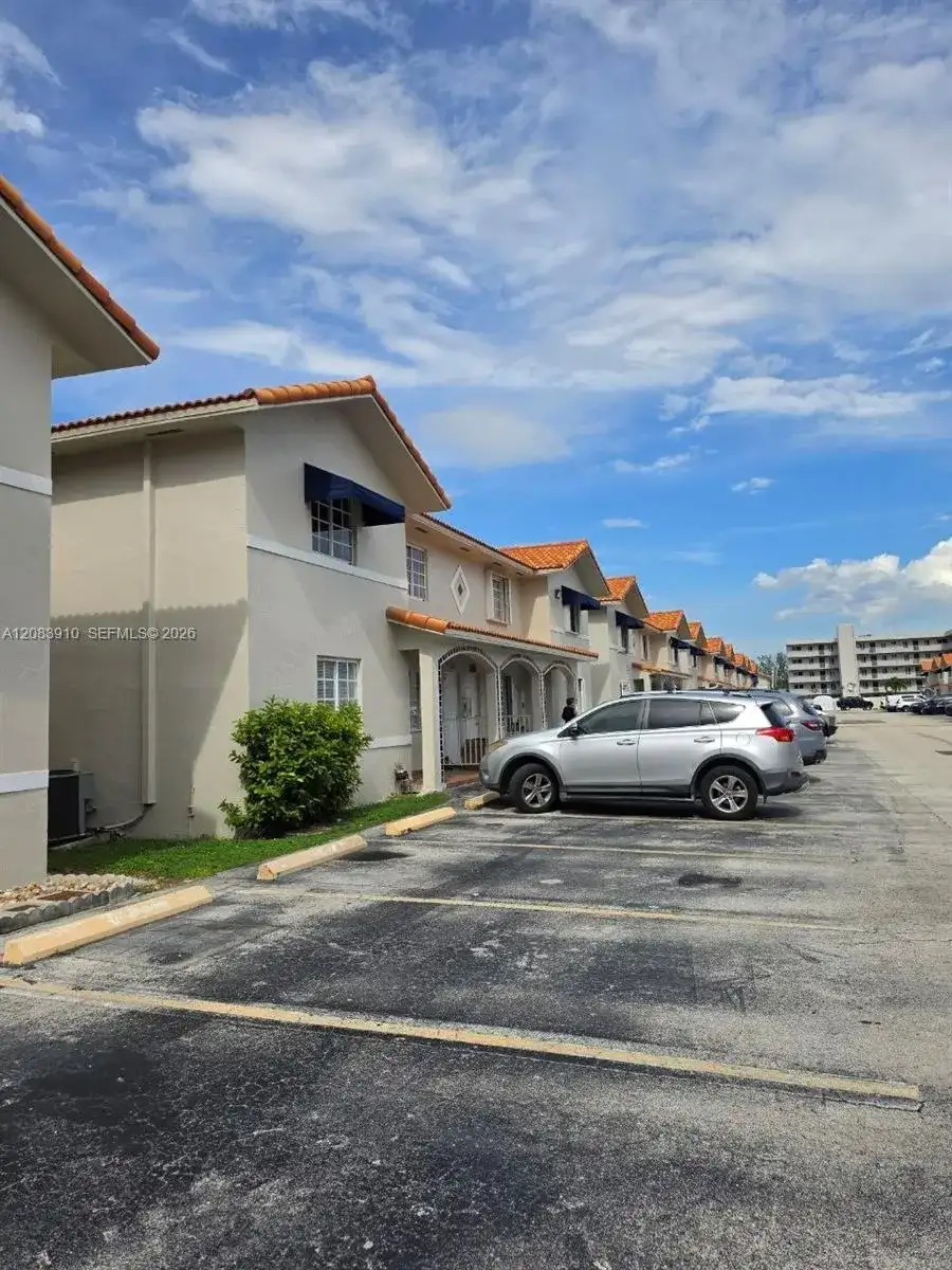 10101 W Okeechobee Rd # 202, Hialeah Gardens FL 33016 photo 3