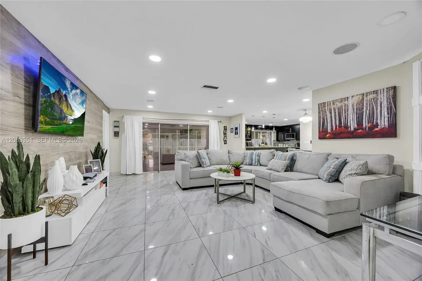 8441 Sunset Strip, Sunrise FL 33322 photo 2