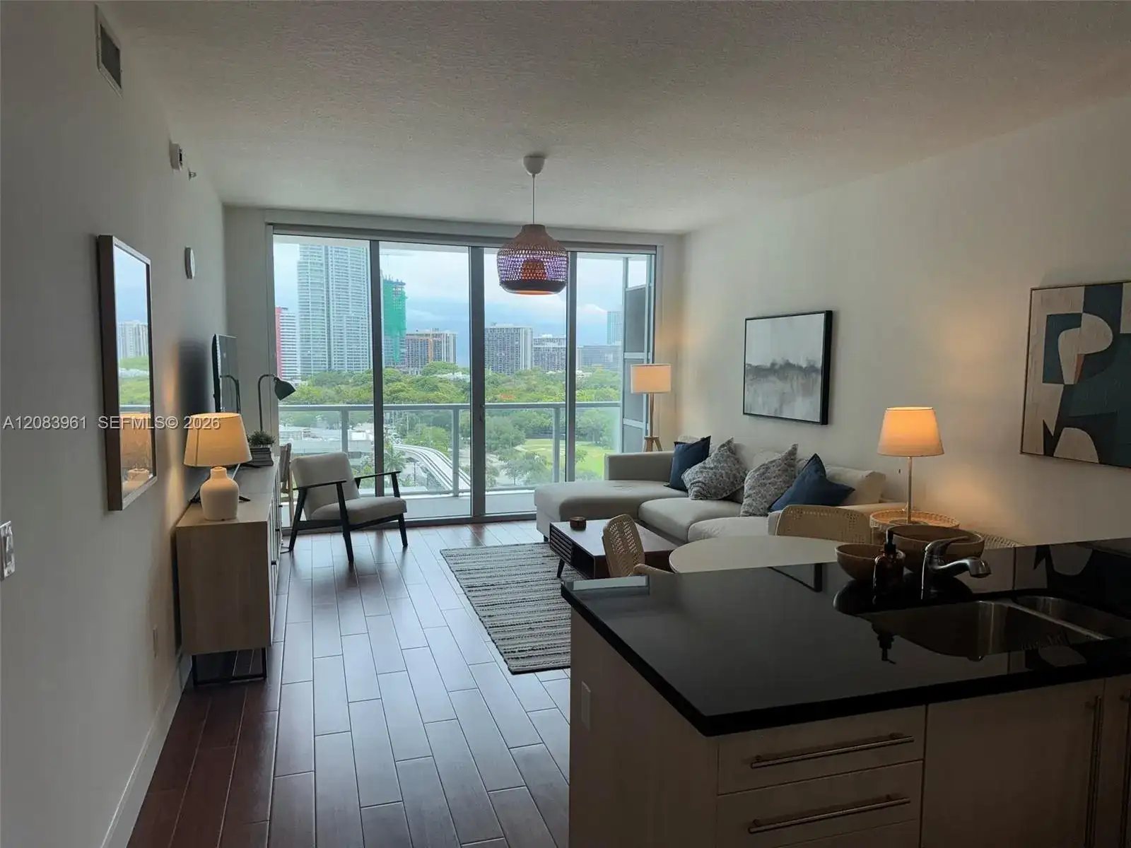 79 SW 12th St # 1502, Miami FL 33130 photo 5