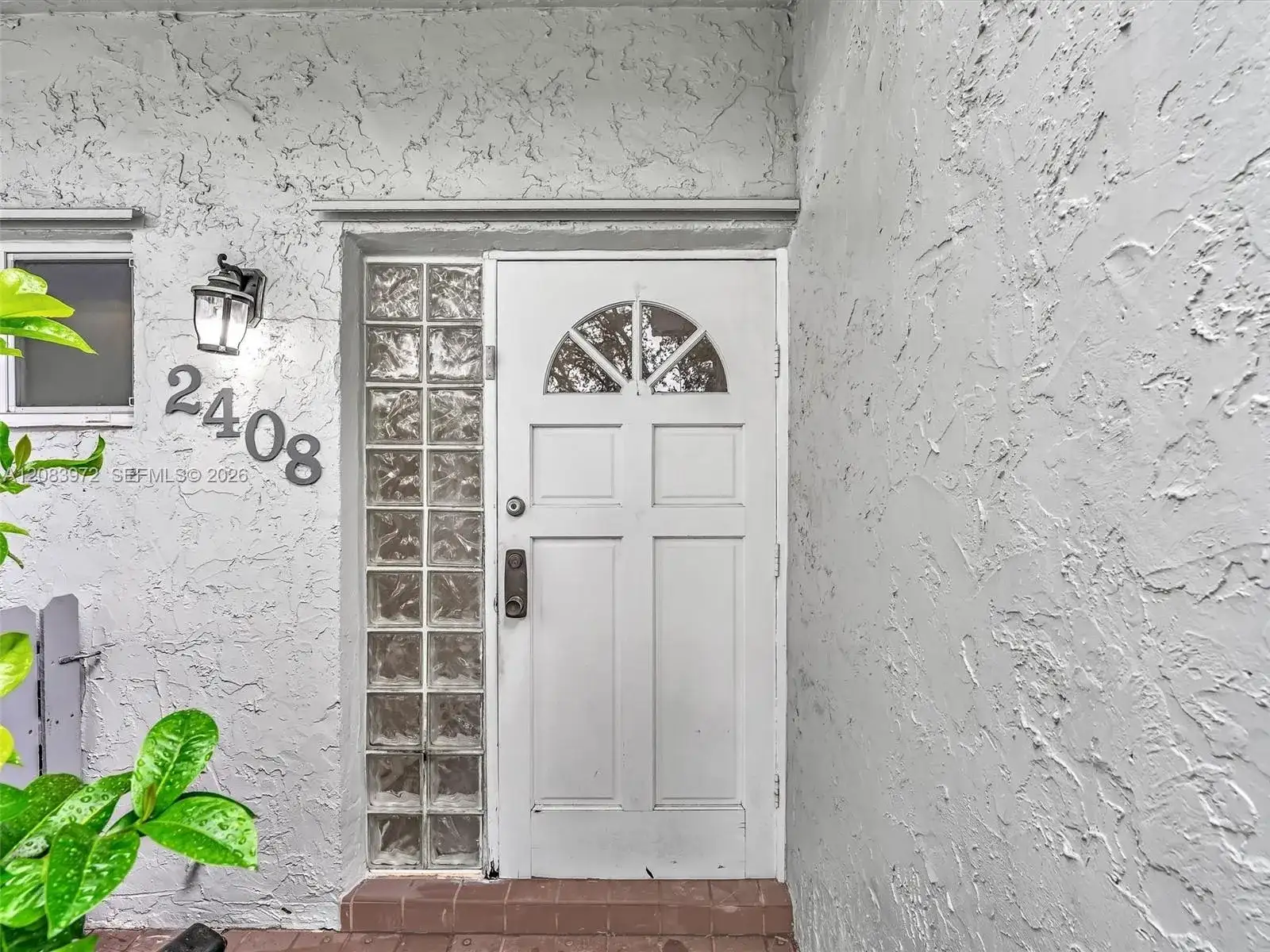 2408 N 35th Ave, Hollywood FL 33021 photo 2