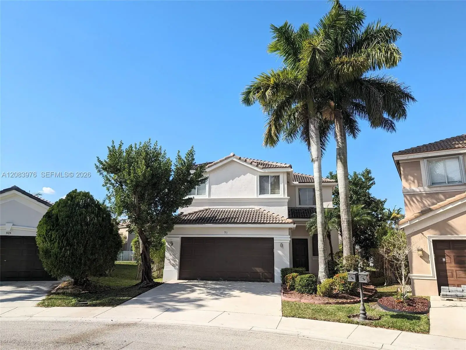 911 Phoenix Way, Weston FL 33327