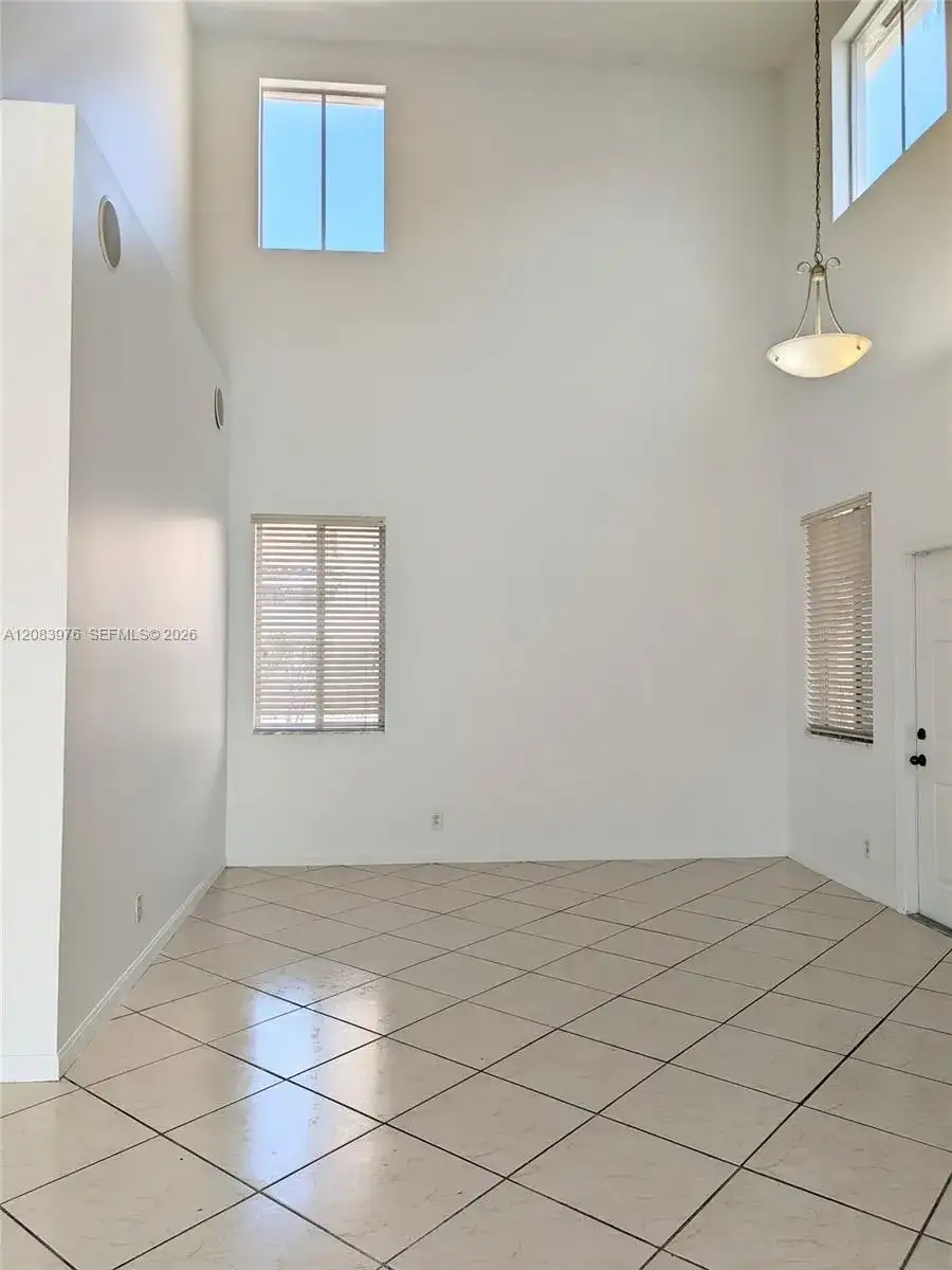 911 Phoenix Way, Weston FL 33327 photo 4