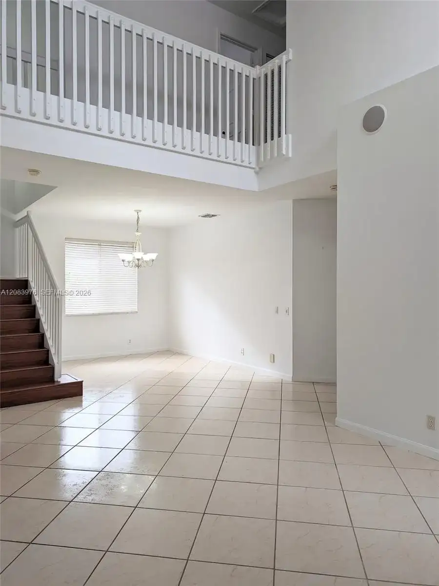 911 Phoenix Way, Weston FL 33327 photo 5
