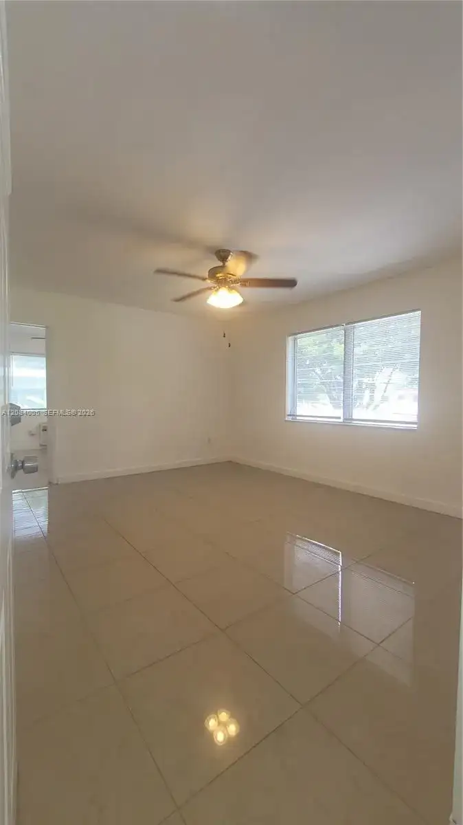 2615 SW 22nd Ave # 17, Miami FL 33133 photo 4