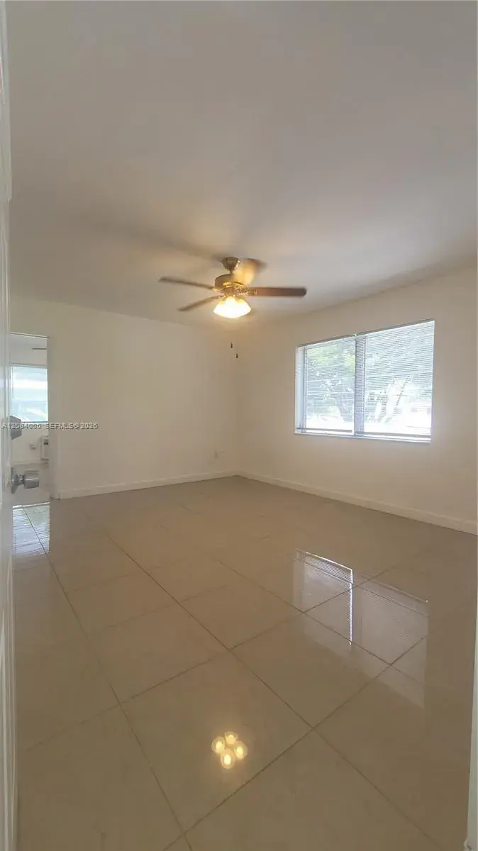 2615 SW 22nd Ave # 17, Miami FL 33133