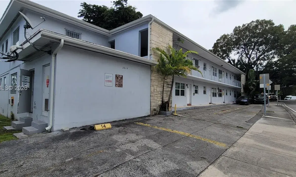 2615 SW 22nd Ave # 17, Miami FL 33133