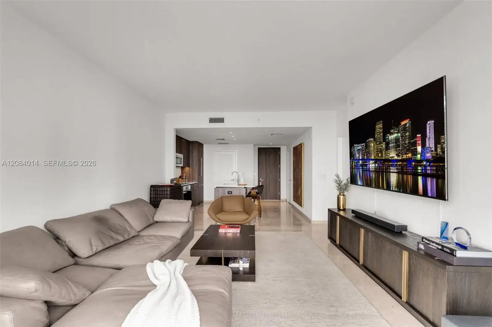 68 SE 6th St # 2406, Miami FL 33131 photo 5