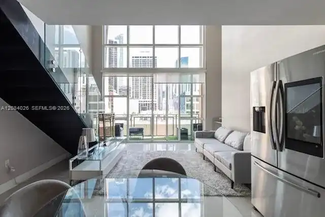 253 NE 2nd St # 416, Miami FL 33132