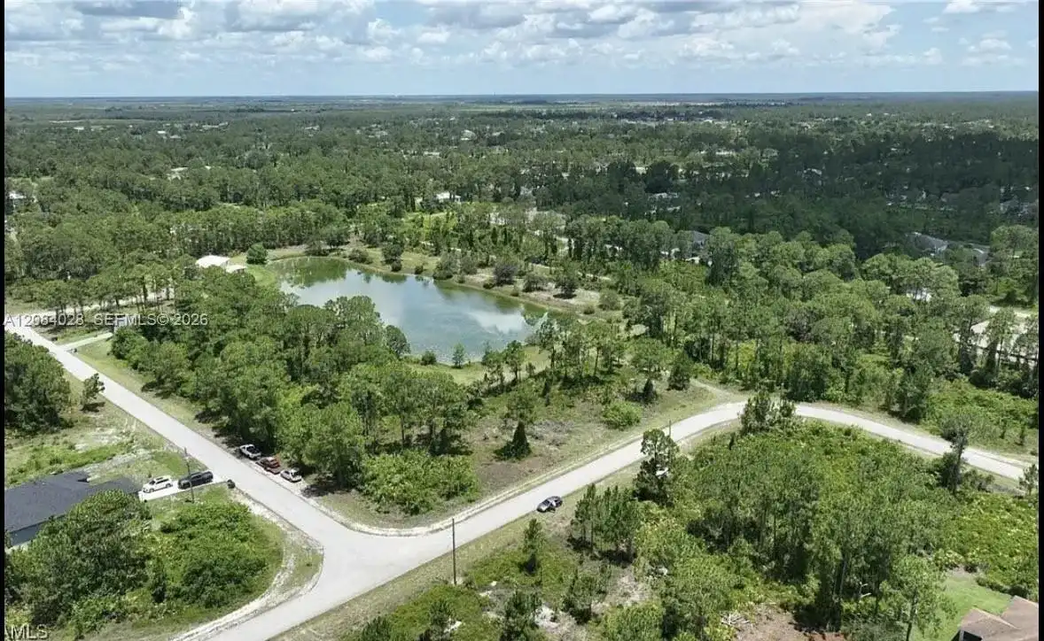 731 AZURE AVE, Other City - In The State Of Florida FL 33974