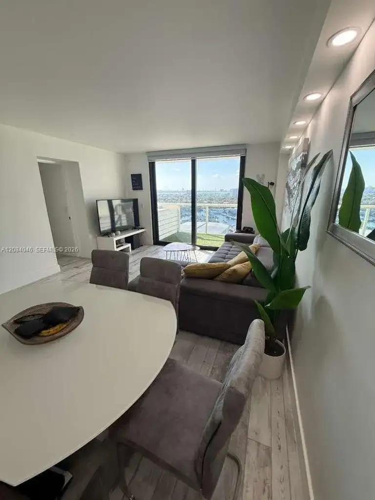 13499 Biscayne Blvd # 1414, North Miami FL 33181 photo 3