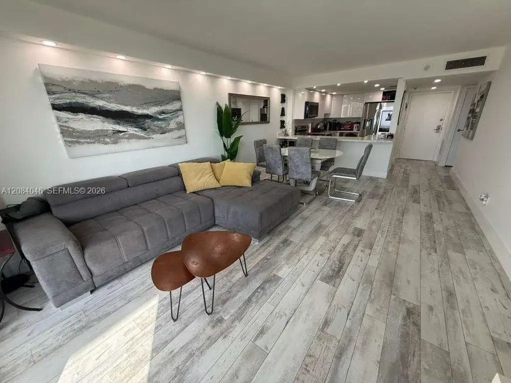 13499 Biscayne Blvd # 1414, North Miami FL 33181
