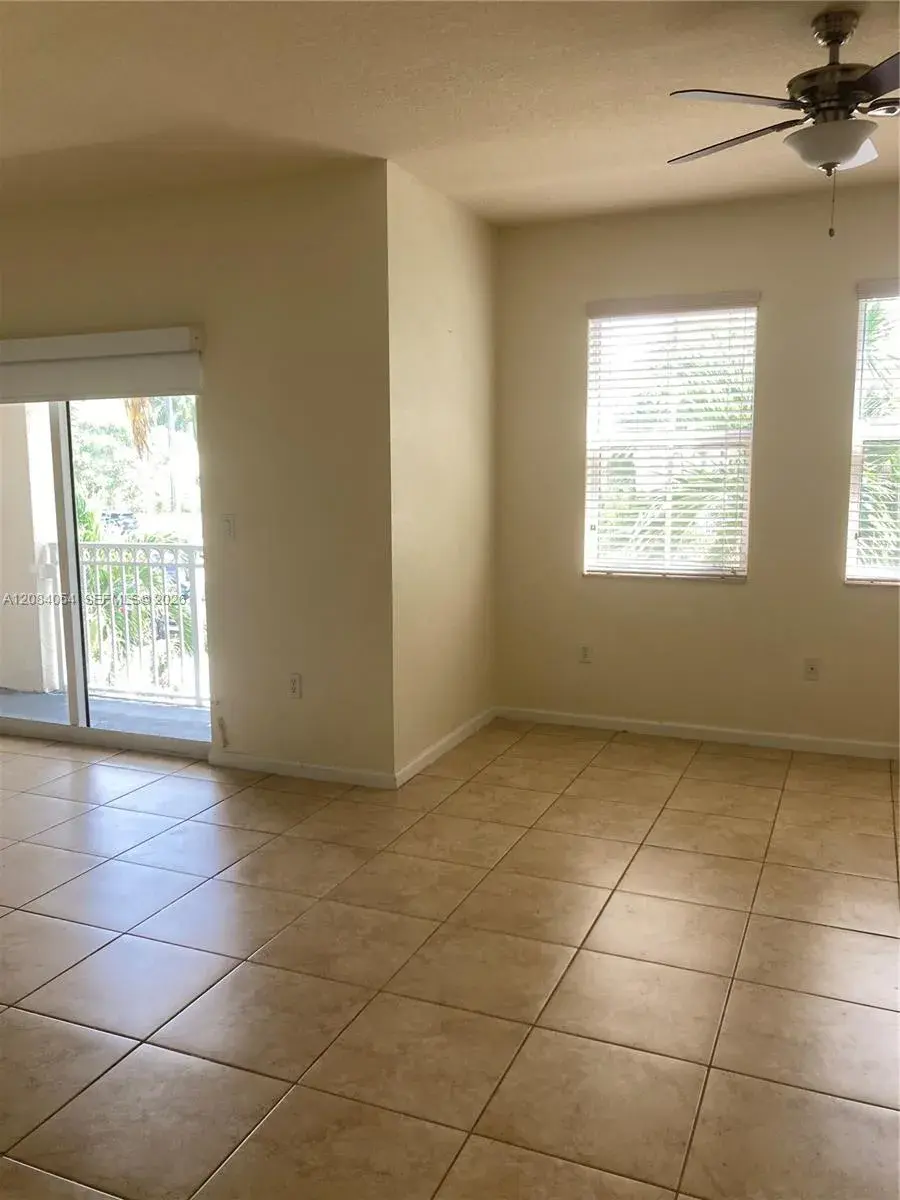 11503 NW 89th St # 215, Doral FL 33178