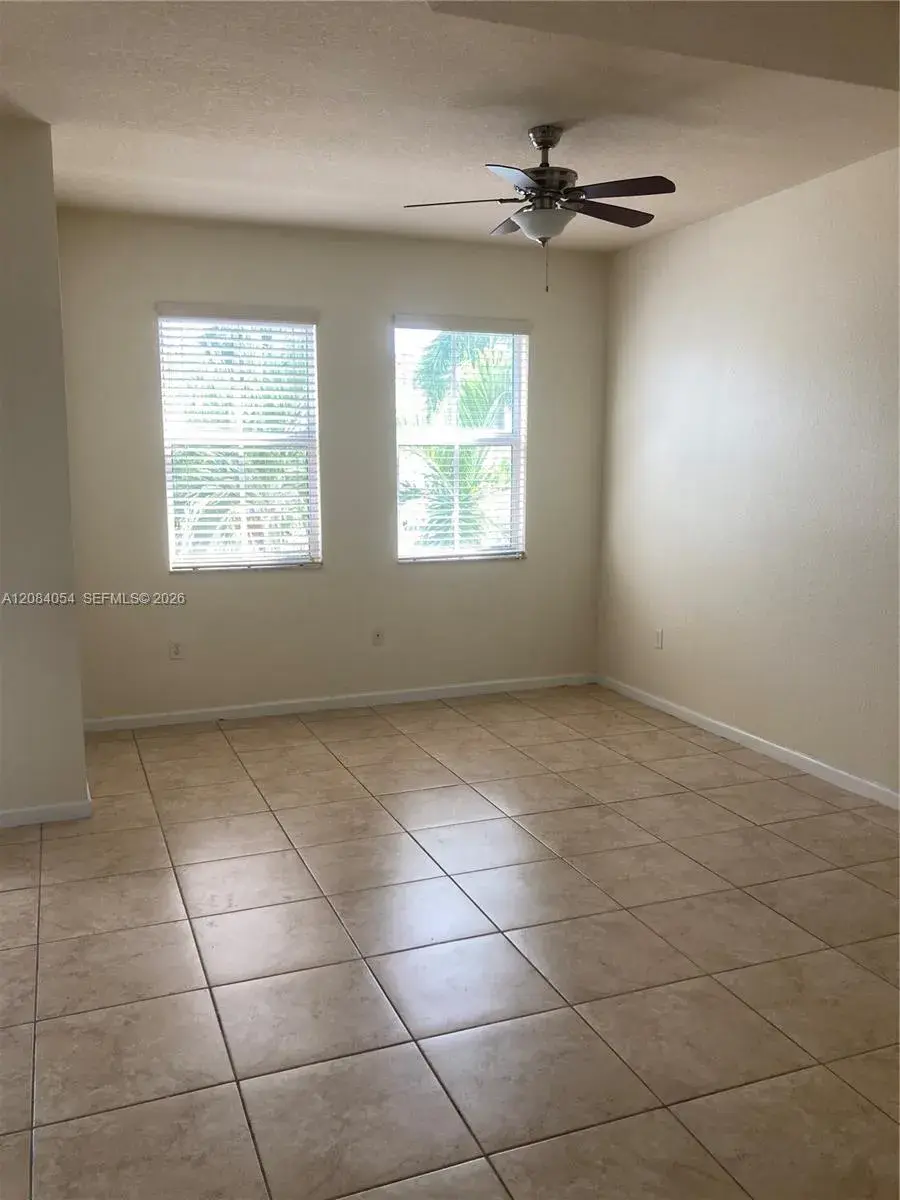 11503 NW 89th St # 215, Doral FL 33178