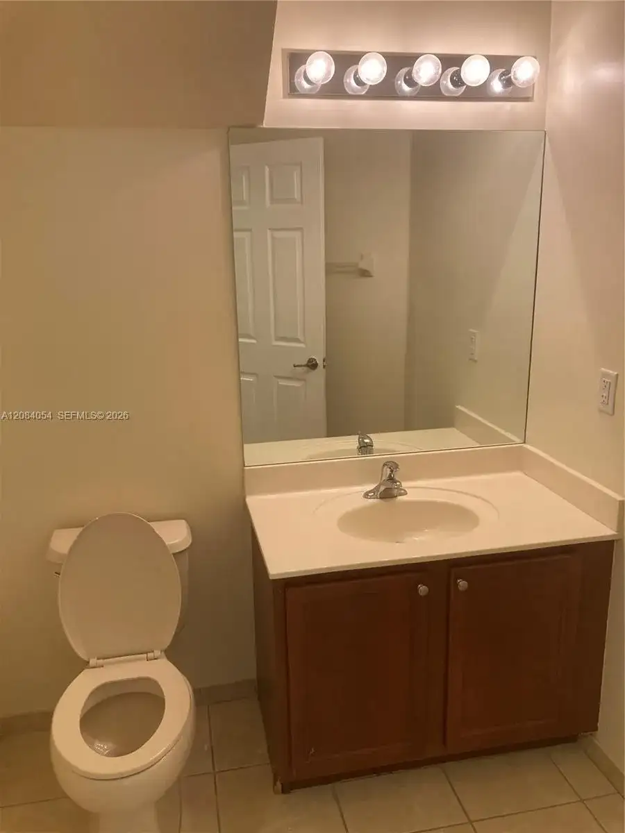 11503 NW 89th St # 215, Doral FL 33178 photo 4