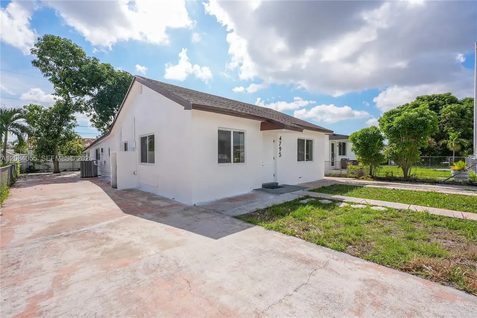 4795 E 8th Ct, Hialeah FL 33013 photo 3