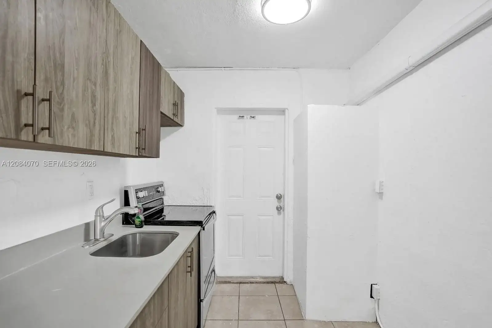 1210 NW 2nd St # 3, Fort Lauderdale FL 33311 photo 4