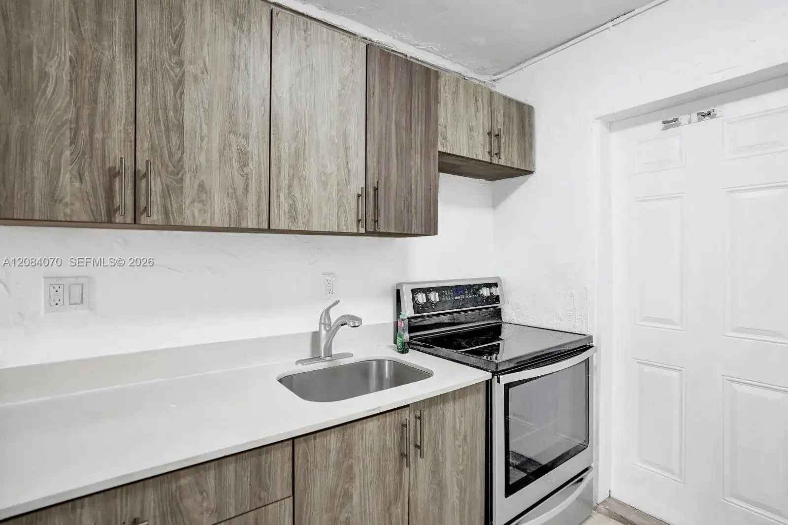1210 NW 2nd St # 3, Fort Lauderdale FL 33311 photo 5