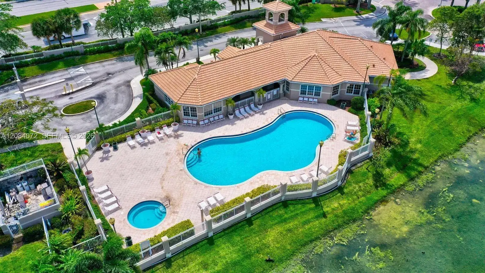 5045 Wiles Rd # 201, Coconut Creek FL 33073 photo 2