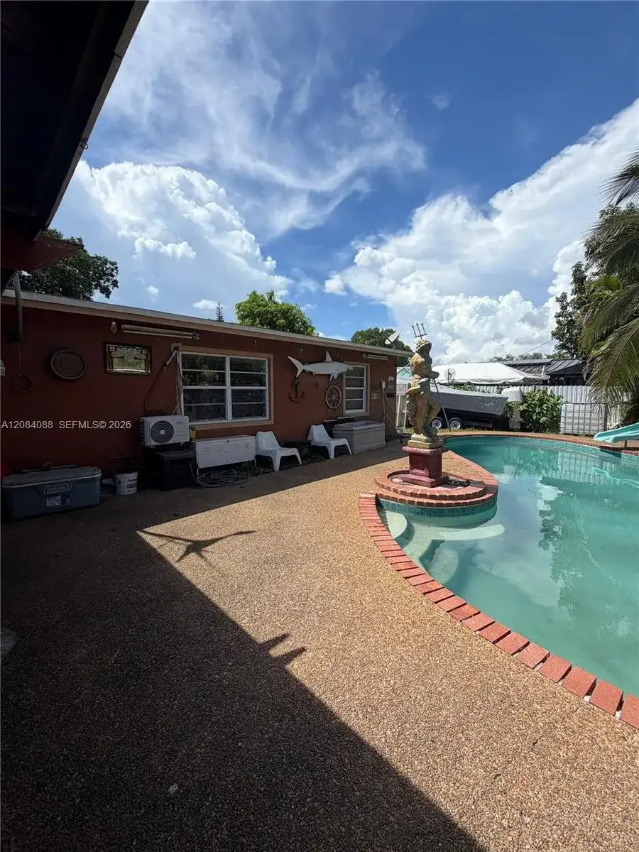 16111 SW 98th Ave, Miami FL 33157 photo 3