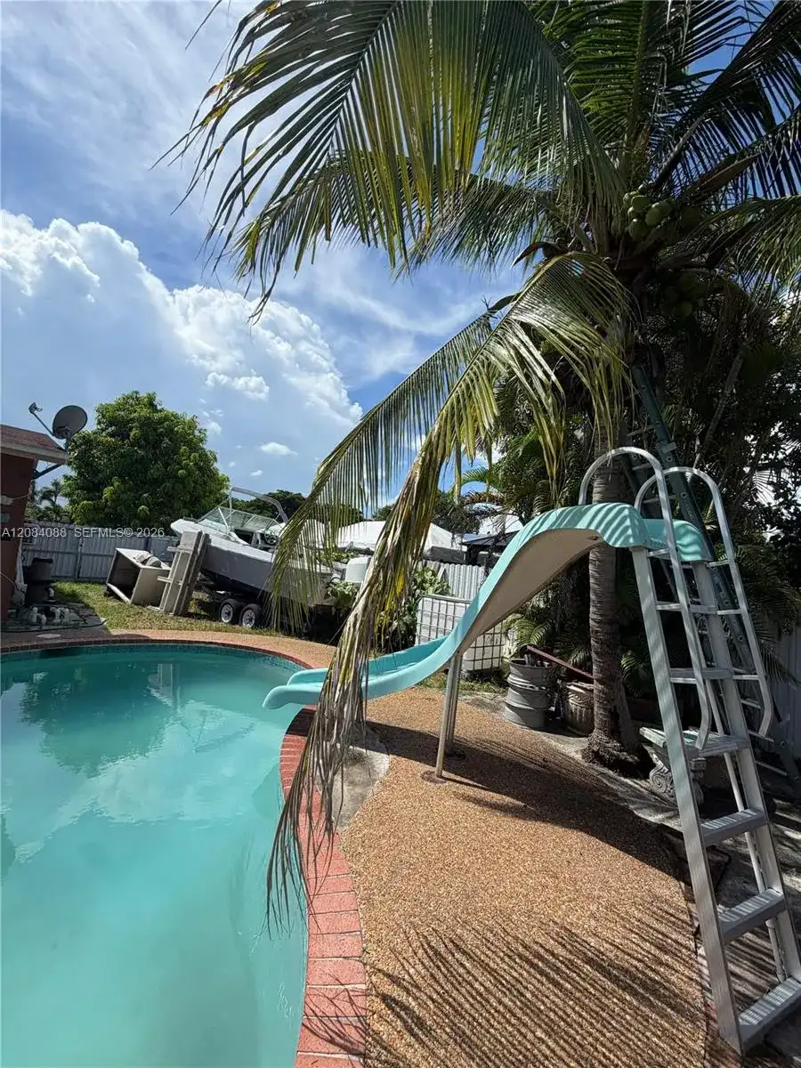 16111 SW 98th Ave, Miami FL 33157 photo 4