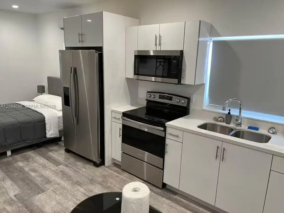 2285 NW 2nd St # 5, Miami FL 33125