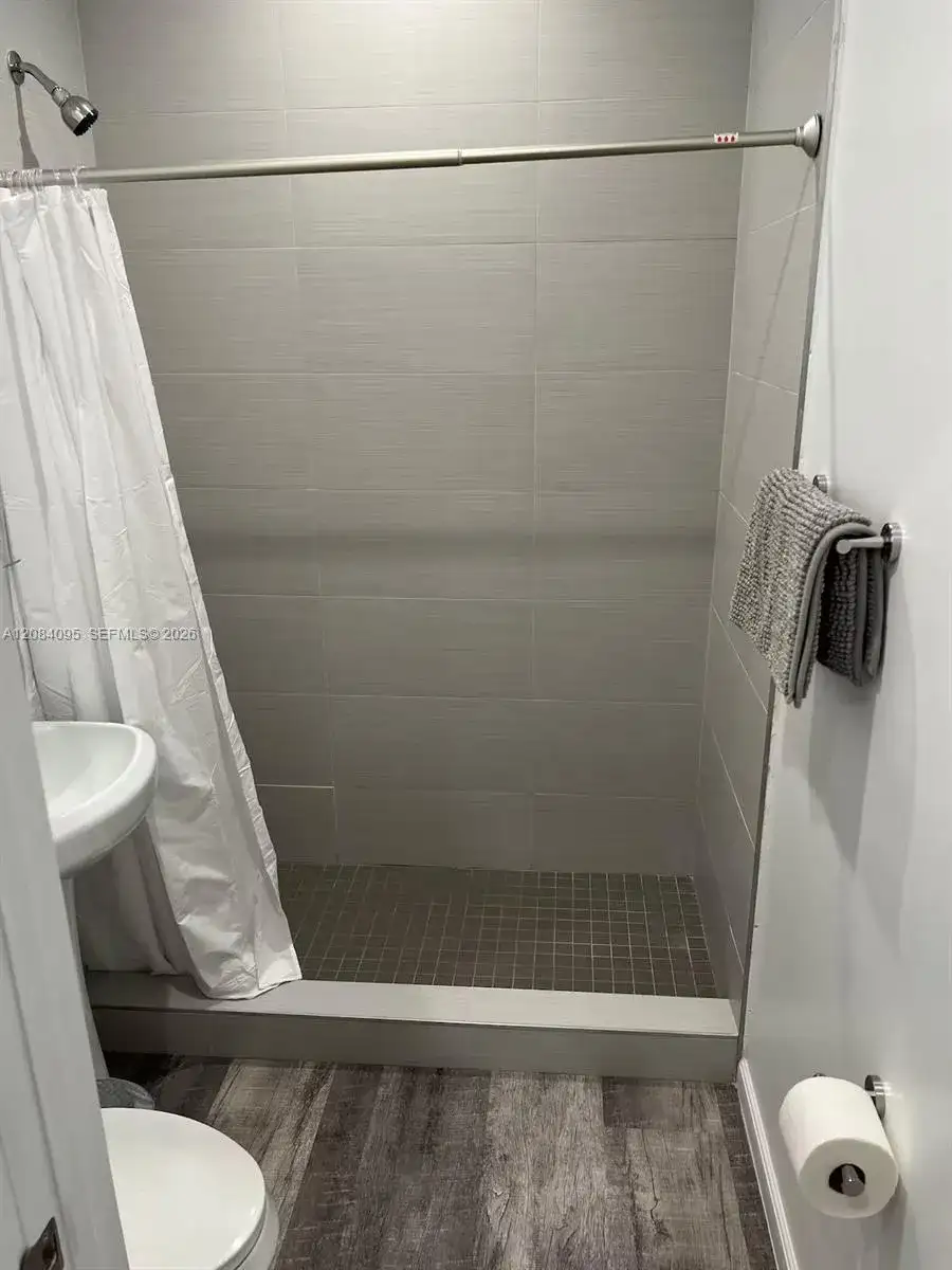 2285 NW 2nd St # 5, Miami FL 33125 photo 2