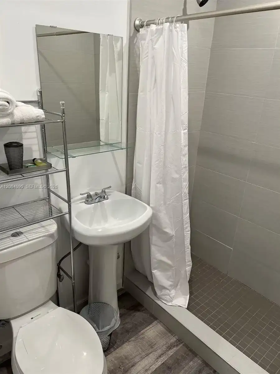 2285 NW 2nd St # 5, Miami FL 33125 photo 5