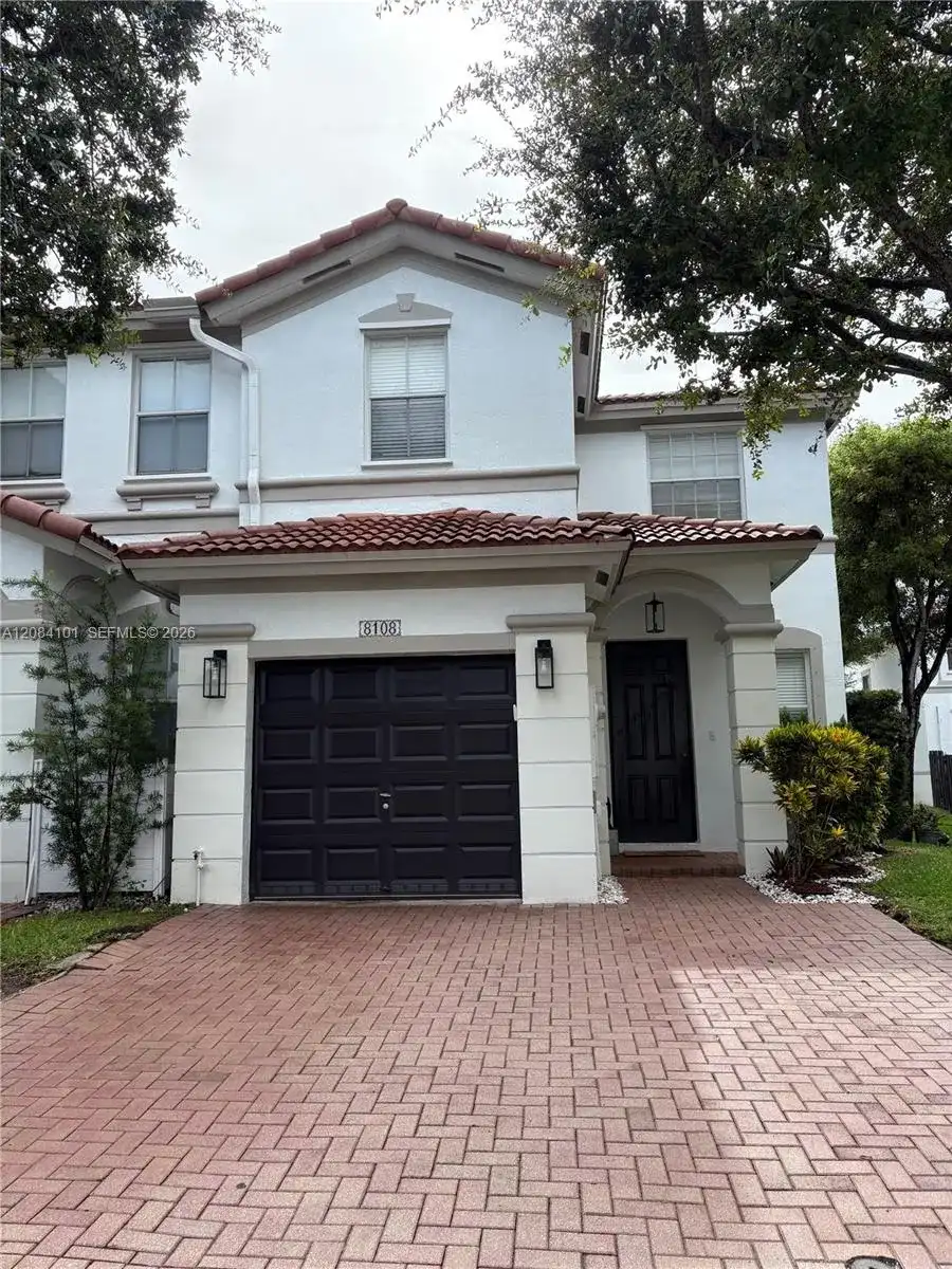 8108 NW 108th Ct, Doral FL 33178