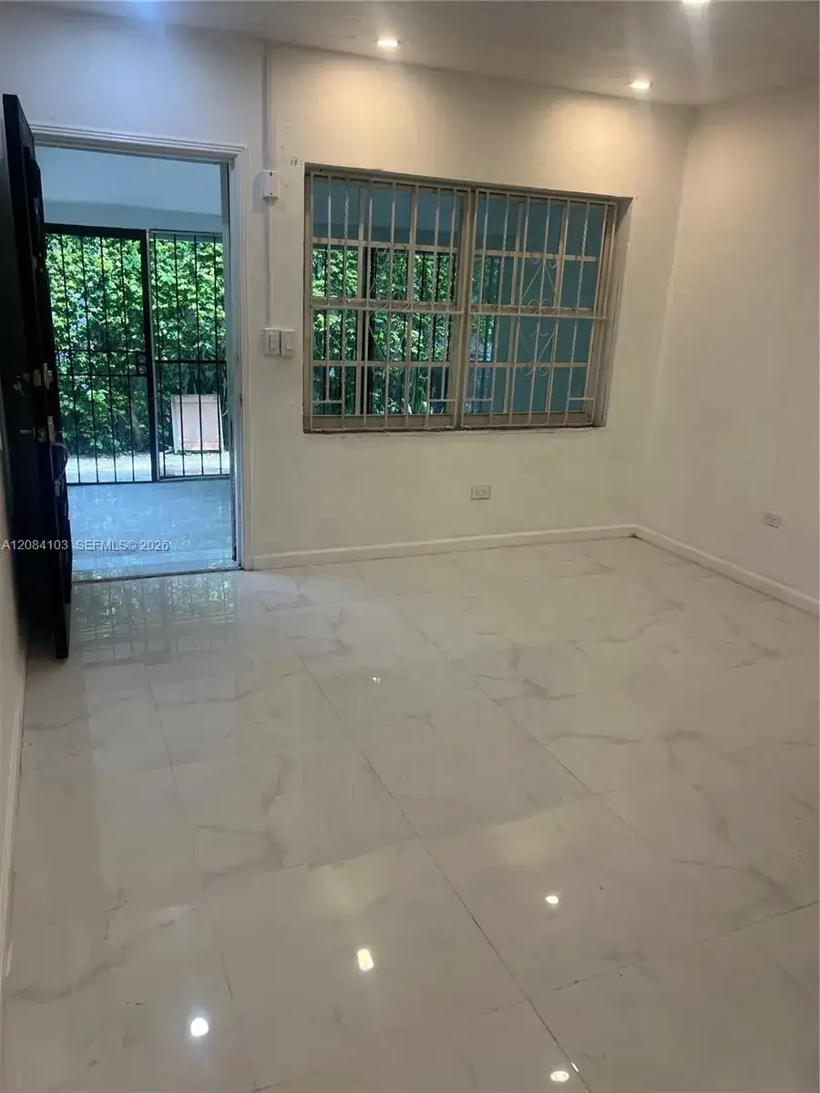 445-47 NE 69th St # 447, Miami FL 33138 photo 4