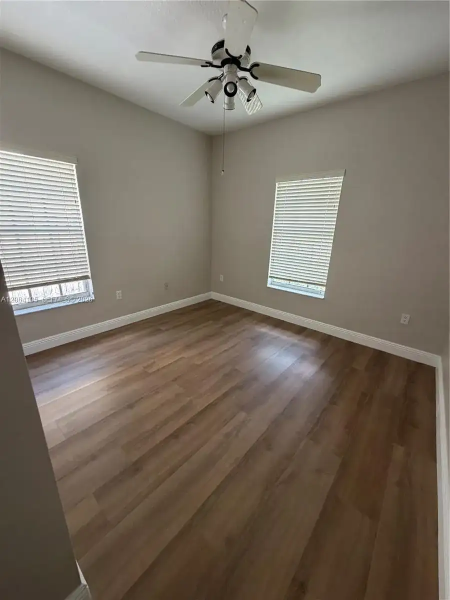 15457 SW 150th St # 15457, Miami FL 33196 photo 5