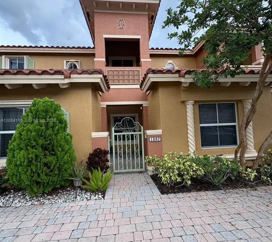 1037 SW 143rd Ave # 1305, Pembroke Pines FL 33027