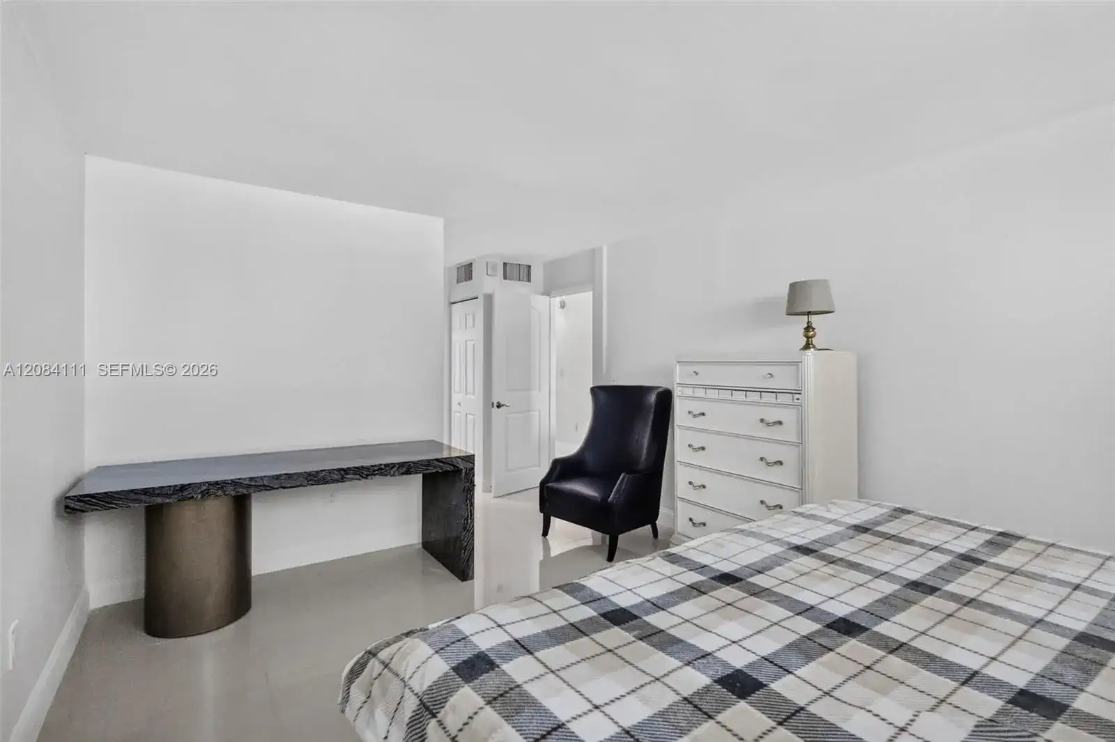 4000 NE 170th St # 606, North Miami Beach FL 33160 photo 2