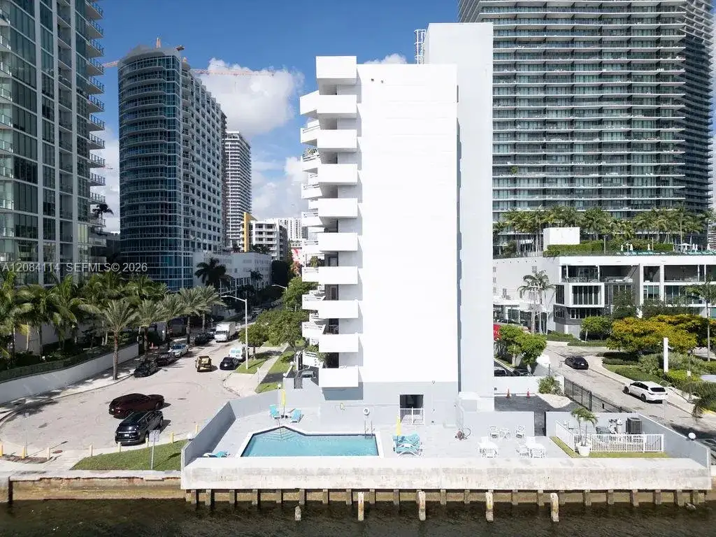 555 NE 30th St # 802, Miami FL 33137 photo 3