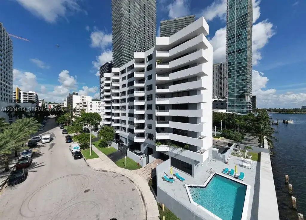 555 NE 30th St # 802, Miami FL 33137 photo 4