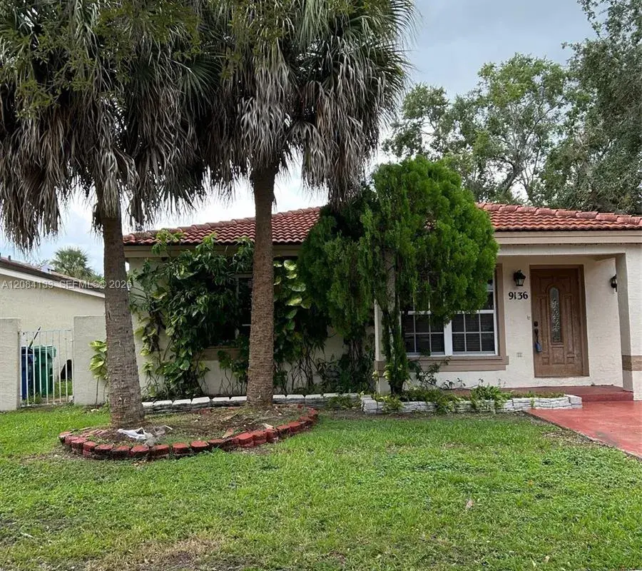 9136 NW 192nd Ter, Hialeah FL 33018