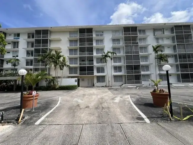 1750 NE 115th St # 108, Miami FL 33181