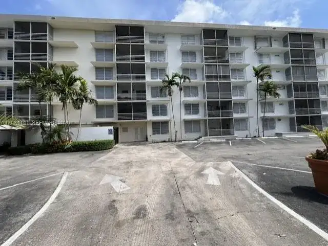 1750 NE 115th St # 108, Miami FL 33181 photo 2